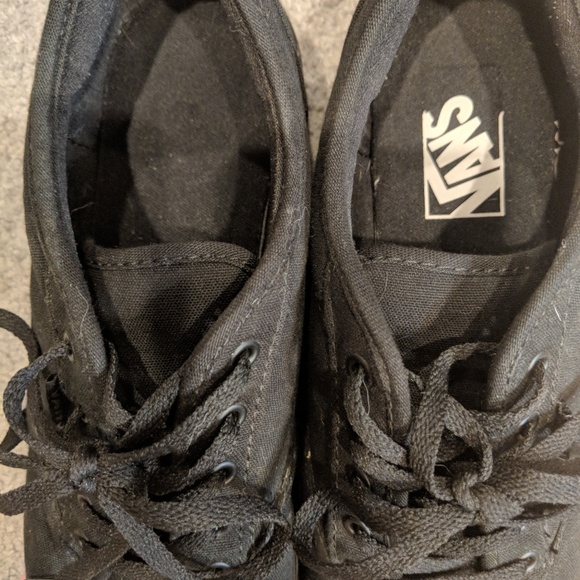 Black Vans - Picture 5 of 5